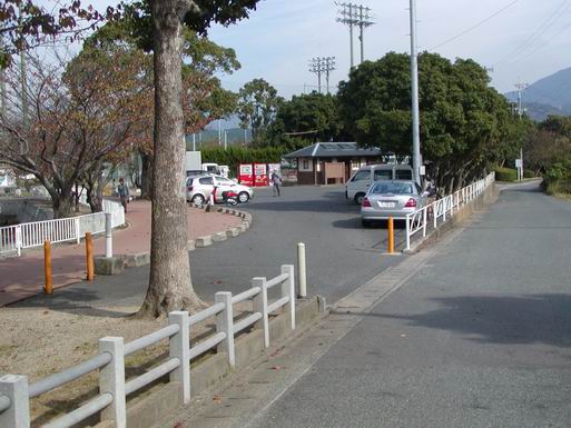 駕与丁公園グランド横の駐車場です