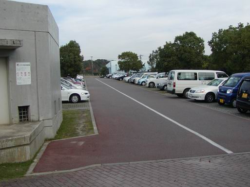 かすやドーム近くの駐車場です